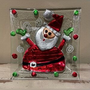 Melrose International Santa Claus Cookie Plate Embossed 3D Candy Canape